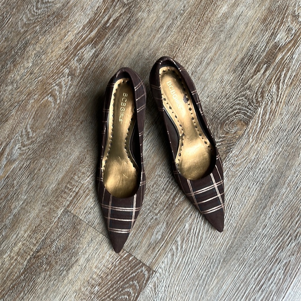 Beautiful Plaid Peep Toe BCB Girls Heels size 8.5